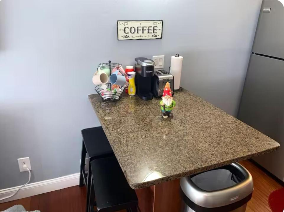 Condo Close To Stadium And Free Parking Knoxville Exteriör bild