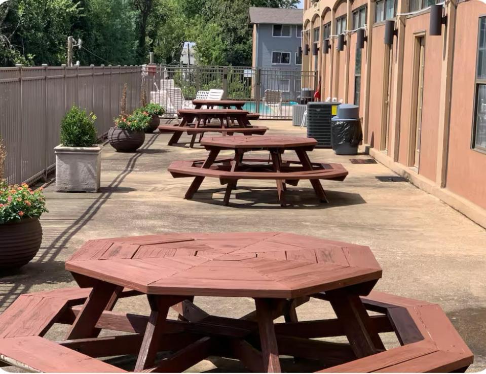 Condo Close To Stadium And Free Parking Knoxville Exteriör bild